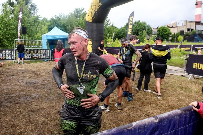 Runmageddon w Katowicach 2025. Błoto, pot i triumf na Hałdzie Kostuchna