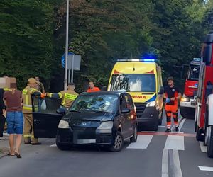 Trzy dziewczynki w szpitalu po potrąceniu przez 76-latka. Nie zatrzymał się przed pasami
