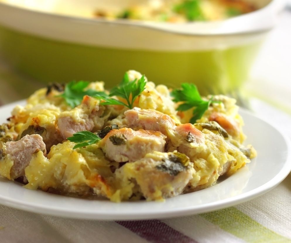 Przepis na szybki obiad: pierś kurczaka zapiekana z kalafiorem