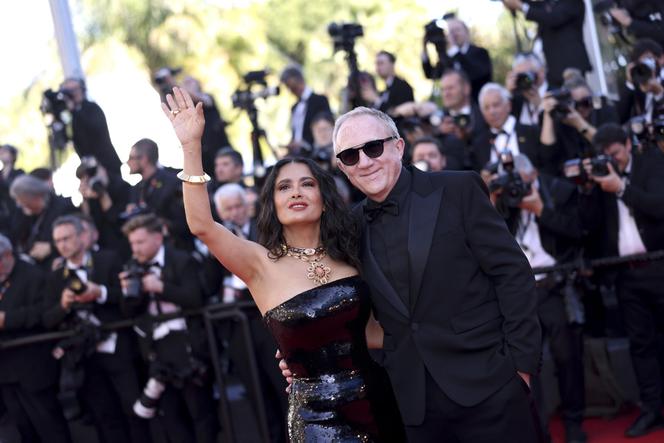 Salma Hayek nic się nie zmieniła przez 20 lat! Te zdjęcia w bikini to hit!