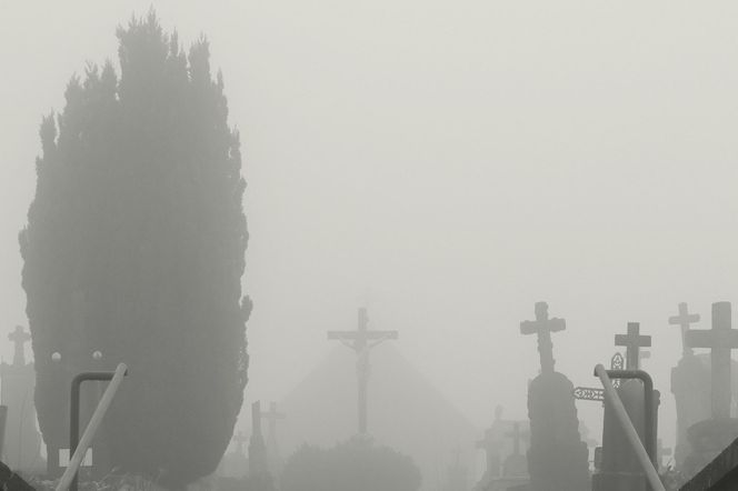 Jedziesz 1 listopada na cmentarz? IMGW ostrzega nie tylko kierowców