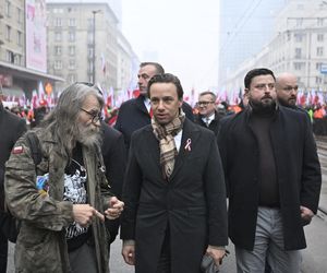 Wicemarszałek Sejmu Krzysztof Bosak przemawia przed rozpoczęciem Marszu Niepodległości 2025