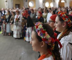 Święcenie pokarmów na Nikiszowcu