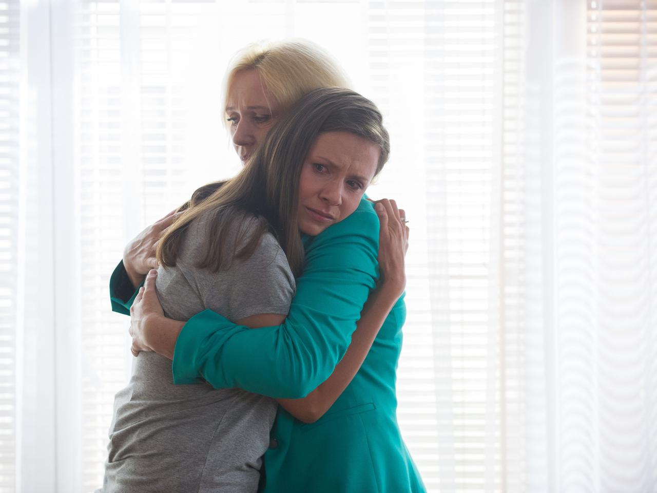 Na Wspólnej odcinek 2362, Gosia (Anna Kerth), Danusia (Lucyna Malec)