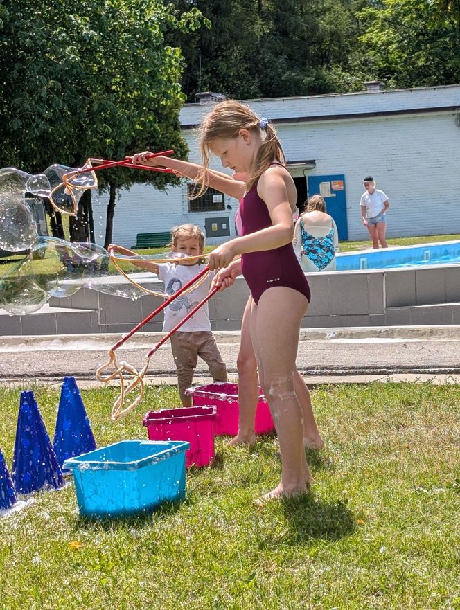 Basen pprzy ulicy Szczecińskiej w Kielcach. Otwarcie sezonu