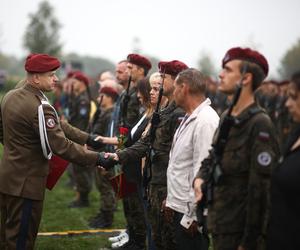 Świętowali żołnierze 6. Brygady Powietrznodesantowej. I inni spadochroniarze również