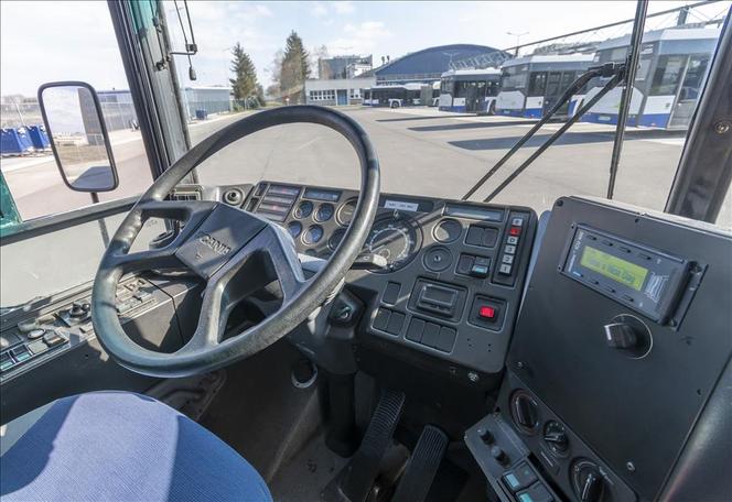 Zabytkowe scanie trafiły do Krakowa. Jedna z nich zostanie na stałe! To prezent do Szwedów