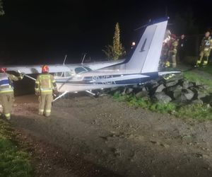 Awionetka runęła do jeziora międzybrodzkiego w Żywcu. Pilot uratowany, awionetka również