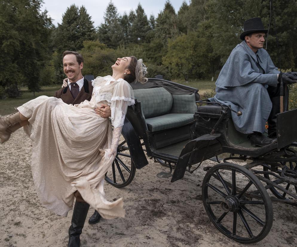 Gwiazdy M jak miłość, Barw szczęścia i Stulecia Winnych w nowym hicie TVP! Kto jest kim w serialu Dewajtis. Pełna obsada - ZDJĘCIA