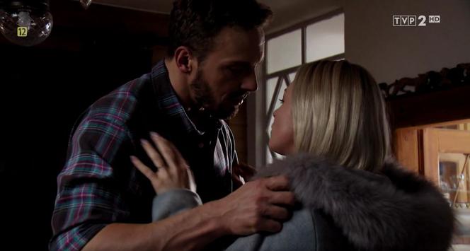 M jak miłość odc. 1447. Joasia (Barbara Kurdej-Szatan), Leszek (Sławomir Uniatowski)