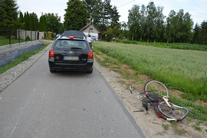 Kobieta potrąciła 9-latka. Chłopca do szpitala zabrał śmigłowiec LPR