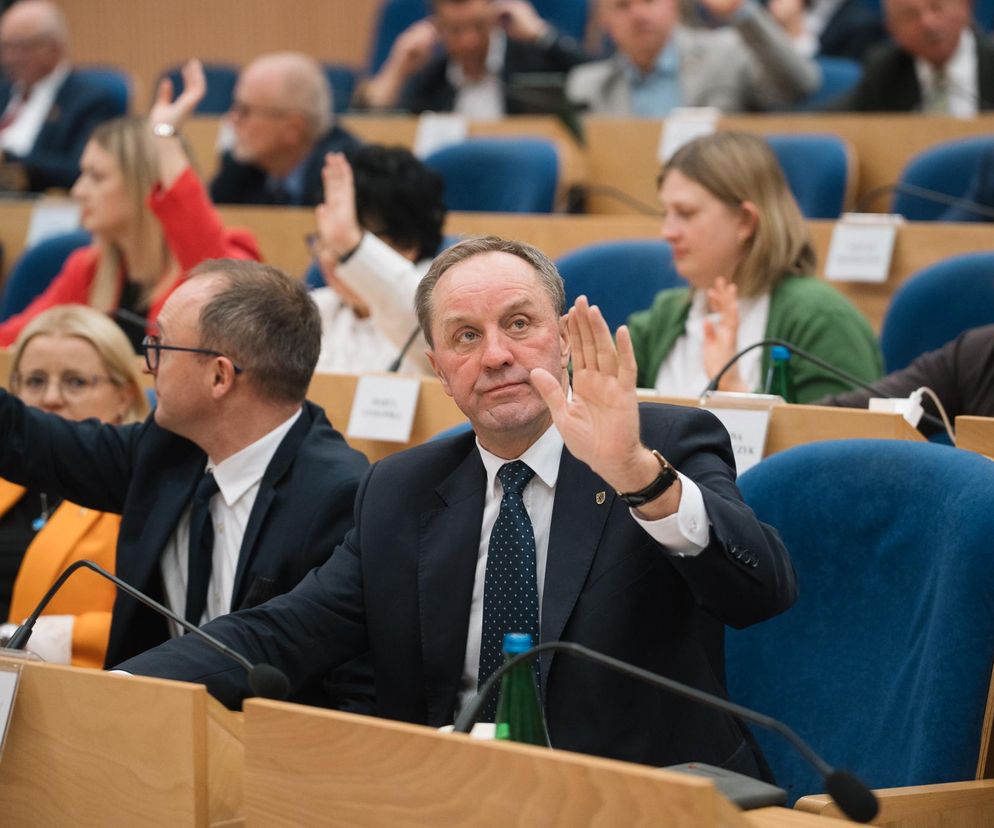Podwyżka dla marszałka Struka. Radni sejmiku zdecydowali o wzroście pensji
