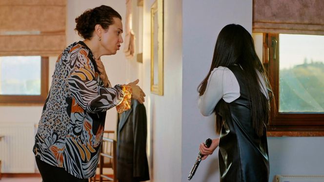 Miłość i nadzieja odc. 324. Bahar, Cavidan