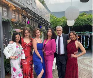 	M jak miłość nowy sezon. Aleksandra (Małgorzata Pieczyńska), Ania (Alina Szczegielniak), Aneta (Ilona Janyst), Erwin (Andrzej Dopierała), Franka (Dominika Kachlik), Kinga (Katarzyna Cichopek) na planie