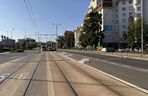 Poważne utrudnienia we Wrocławiu. Koparka zerwała sieć trakcyjną na Szczepinie 