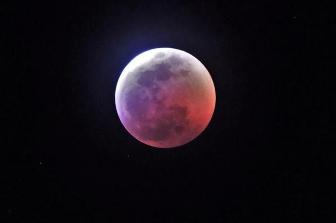 Zaćmienie Księżyca w listopadzie 2021. Czy zobaczymy je w Polsce?