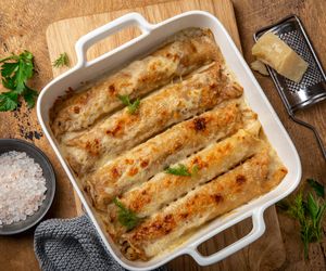 Naleśniki a la pizza: przepis na pyszne danie obiadowe