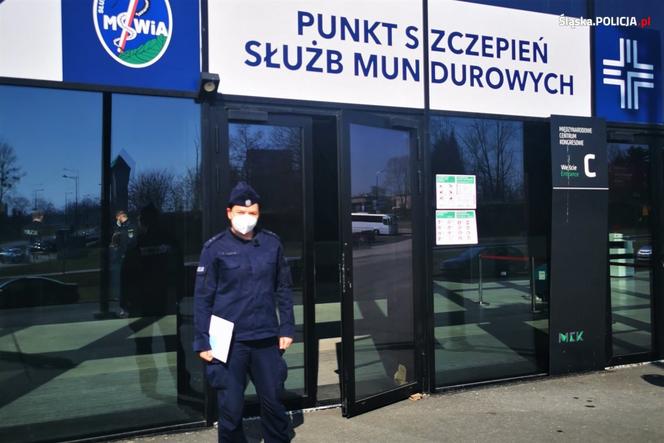 Szczepienie policjantów ze Śląska [ZDJĘCIA]