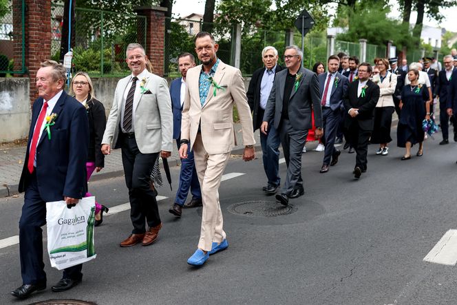 Korowód dożynkowy w Kostuchnie