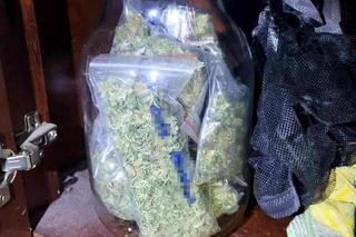 Zapakował narkotyki do słoików i ruszył w drogę. Wpadł podczas policyjnej kontroli