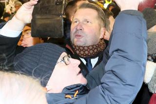 Kaczyński i Czarnek pod komenda policji i aresztem. Bronią Kamińskiego i Wąsika!