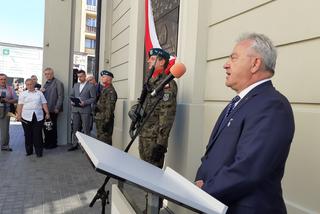 Odsłonięcie tablicy upamiętniającej 100-lecie Cudu nad Wisłą