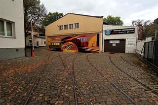 Nowy mural na zabytkowej zajezdni tramwajowej
