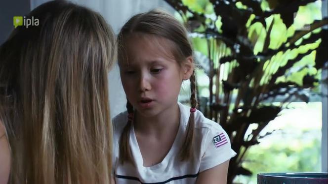 Przyjaciółki 6 sezon odcinek 66. Inga (Małgorzata Socha), Hania (Pola Figurska)