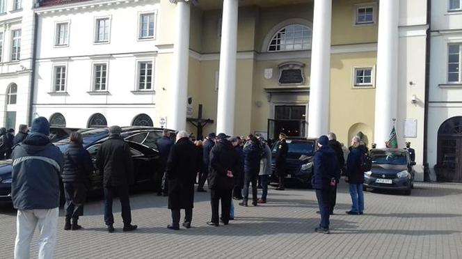 Pogrzeb Jana Lityńskiego - żałobnicy 