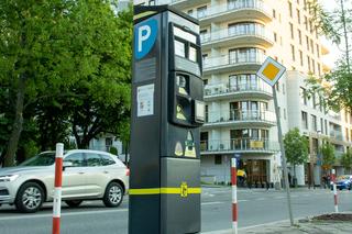Parkowanie w miastach coraz droższe!