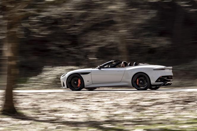 Aston Martin DBS Superleggera Volante