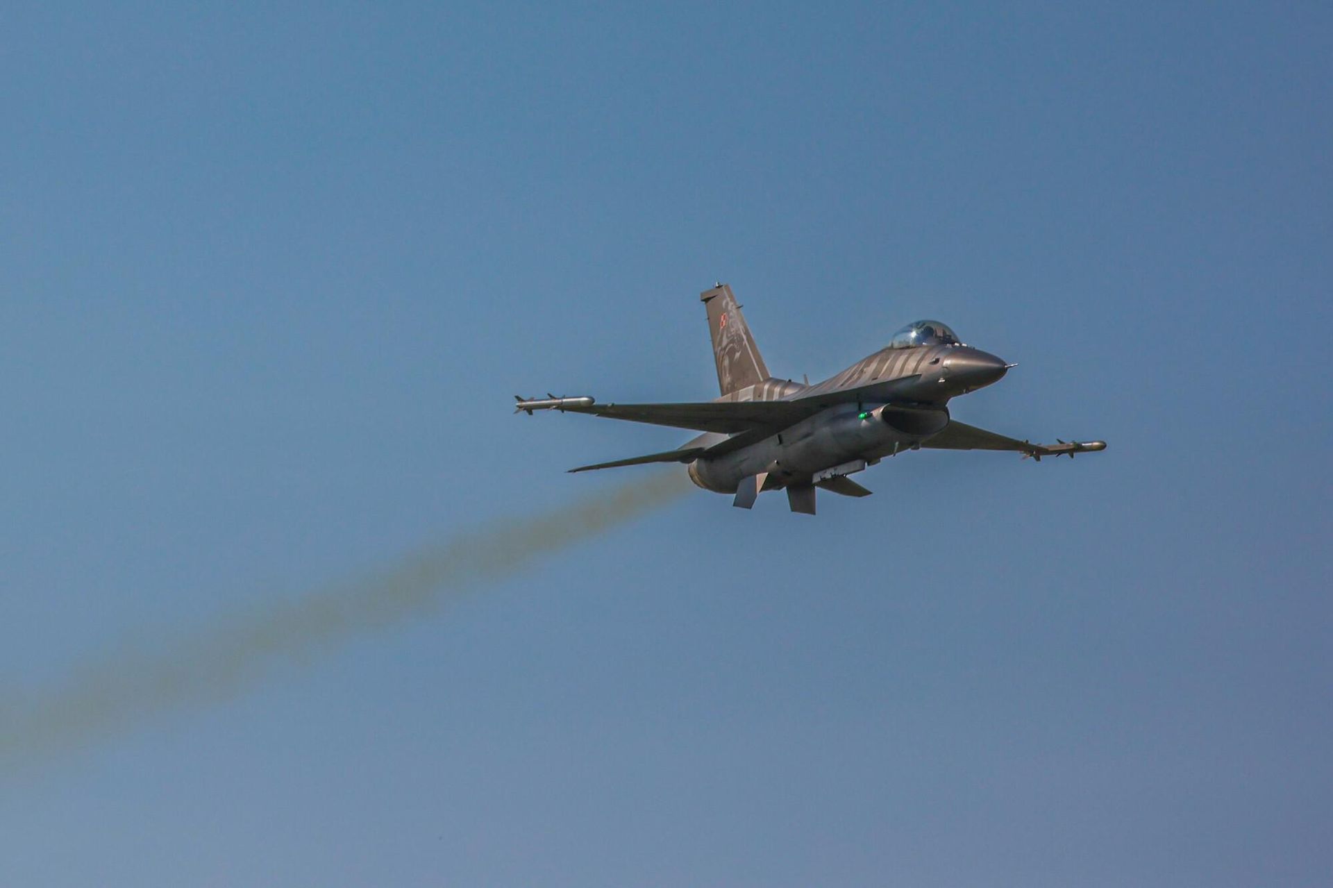 Polskie F-16