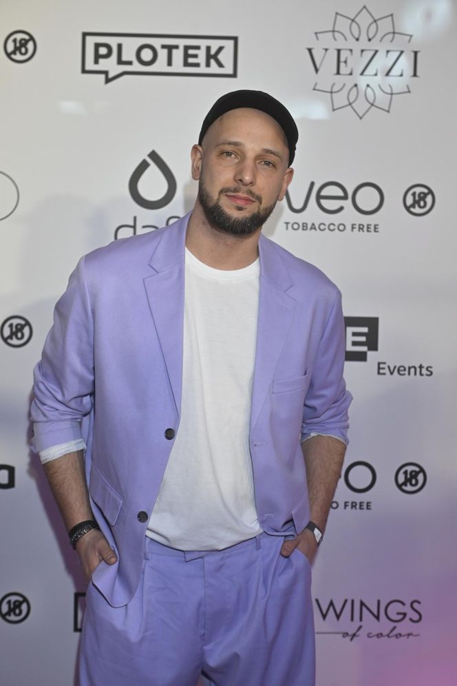 Koronkowa Rozenek-Majdan, Wędzikowska w spródnicy za kilka tysięcy oraz szczuplutka Zawodnik!