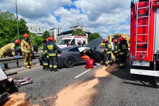 BMW roztrzaskało się na moście