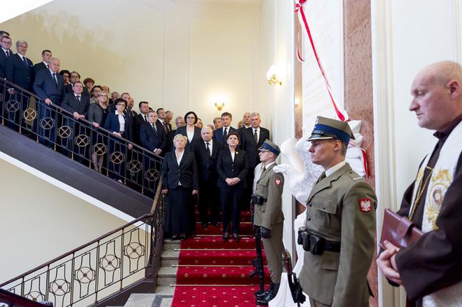 Odsłonięcie tablicy upamiętniającej ofiary katastrofy smoleńskiej