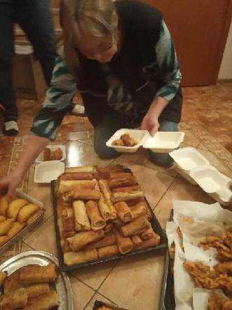Karmimy pierogami naszych obrońców