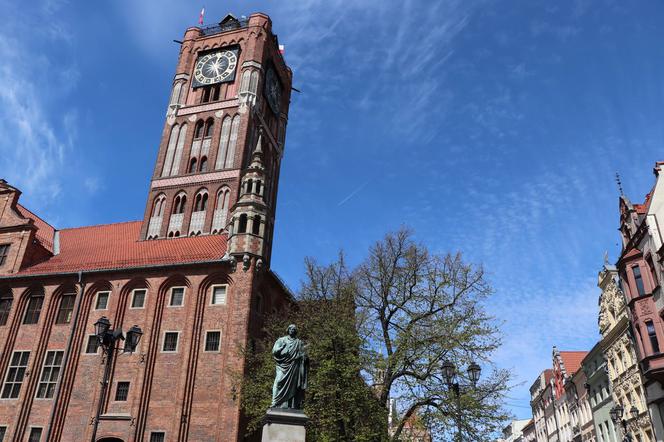 Szykuje się demonstracja pod pomnikiem Mikołaja Kopernika w Toruniu. Uczestnicy powiedzą TAK dla edukacji seksualnej