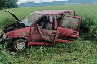  Tico wypadło z drogi i roztrzaskało się na drzewie. 55-latek zginął na miejscu 