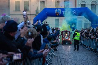 Mistrzowska feta Apatora na Rynku Staromiejskim w Toruniu