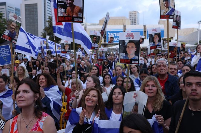 Uwolnienie zakładników w ramach umowy Izraela z Hamasem