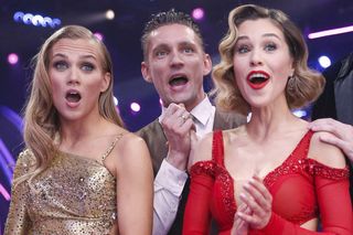 Taniec z Gwiazdami 16. Kto dziś odpadł? Jury sypnęło DZIESIĄTKAMI. Trzy pary wyraźnie zdystansowały konkurencję