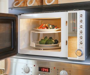 Jak rozmrażać produkty w mikrofalówce?