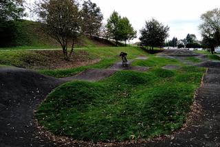 Pumptrack w Chorzowie. Takiej atrakcji nie ma w całym mieście! [ZDJĘCIA]