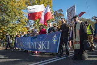 Ulicami Warszawy przeszedł Narodowy Marsz Papieski 
