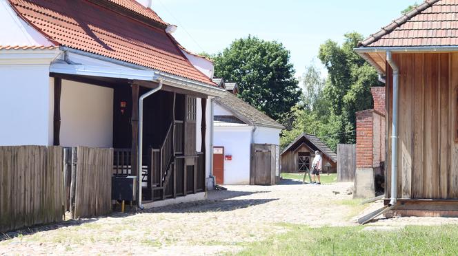 Ciepło i leniwie. Tak wygląda czerwcowe popołudnie w lubelskim skansenie. Zobacz