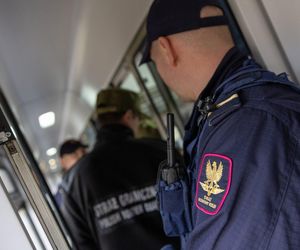 23-latek miał torbę pełną podejrzanych tabletek. Wpadł w pociągu do Berlina
