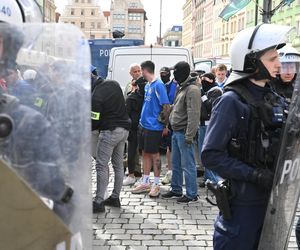 Kibice w szale zdewastowali rynek! Prokuratura już ich ma