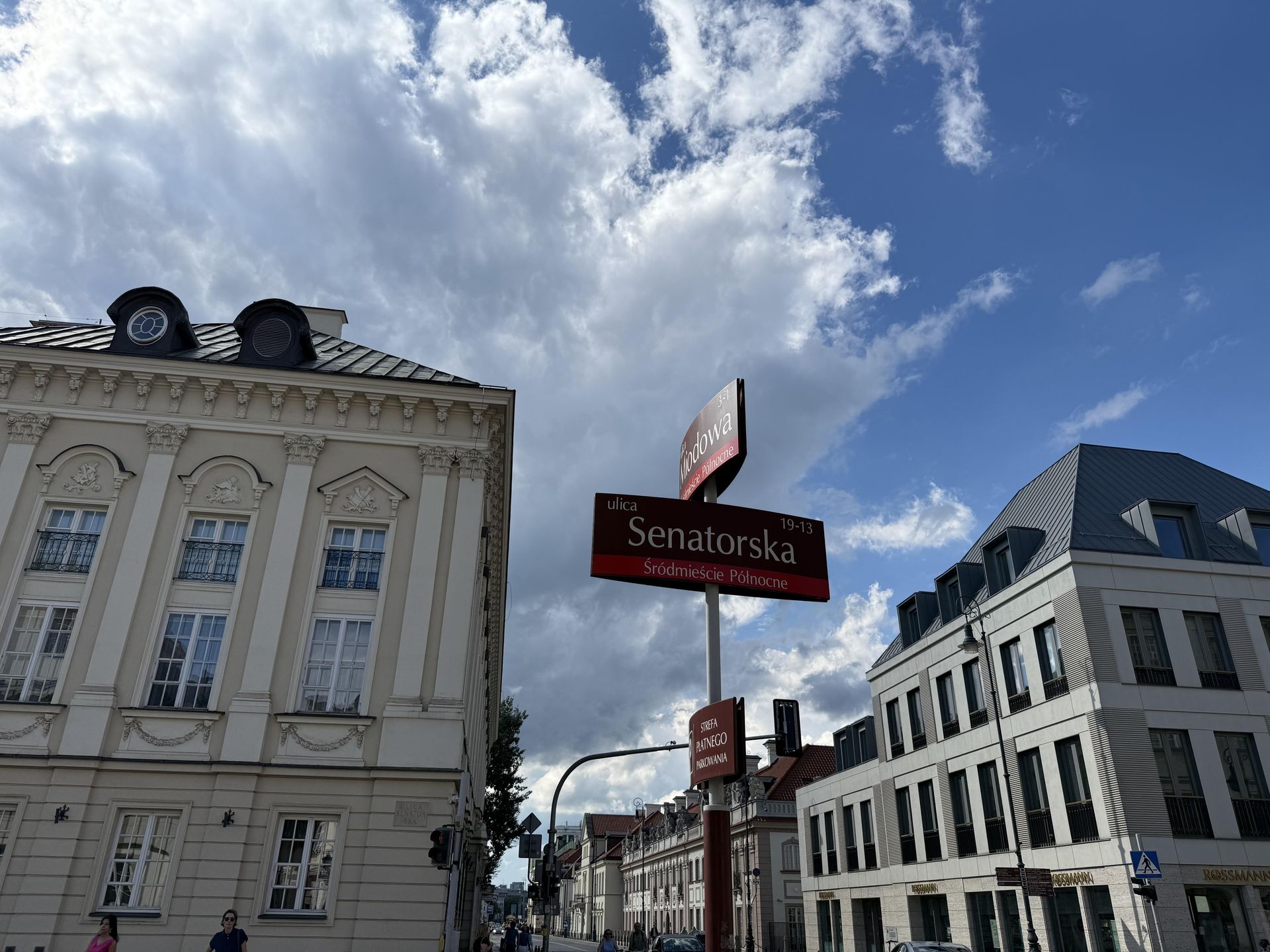 Biurowiec Plac Zamkowy w Warszawie