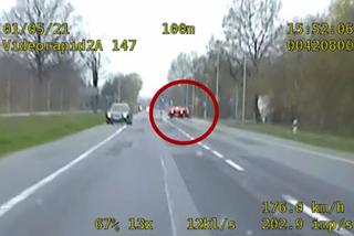 Policyjny pościg na ulicach Suchocina! Młody kierowca pomylił życie z grą komputerową?! [Wideo]