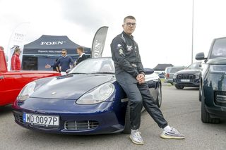 Young Leosia świętuje rocznicę związku. Kacper Błoński przygotował jej piękny prezent